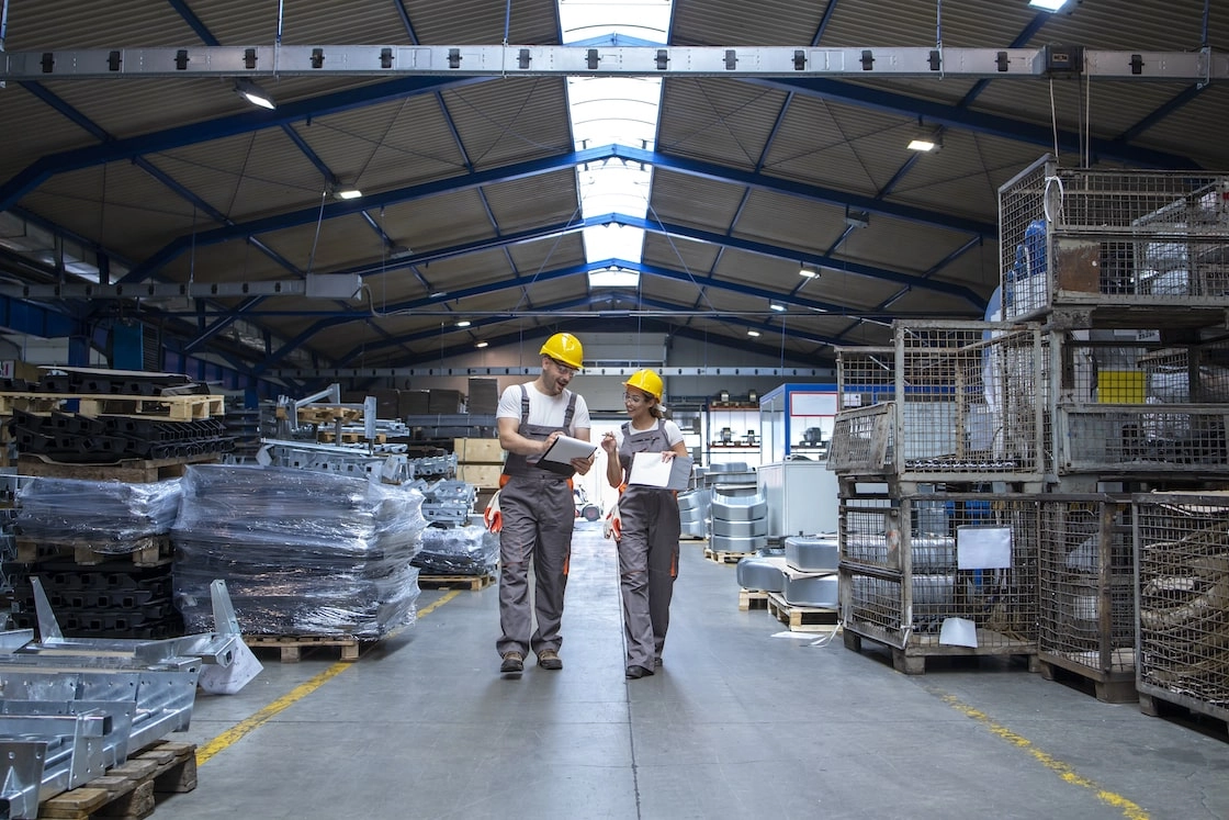 Beleuchtung für Werk- und Lagerhallen